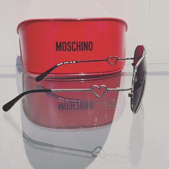 MOSCHINO  aviator sunglasses. New with case. - Picture 2 of 3
